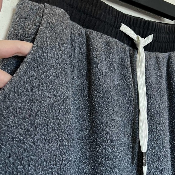 Feat Women's BlanketBlend Joggers in HazyBlack / Grey Size Large - Picture 6 of 10